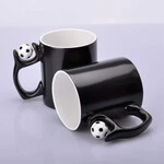 ЧАШКА СУБЛІМАЦІЙНА ХАМЕЛЕОН МАТОВА ЧОРНА З ФУТБОЛЬНИМ М'ЯЧЕМ